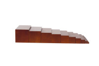Montessori Braune Treppe